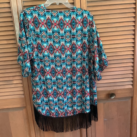 Top - Picture 2 of 2